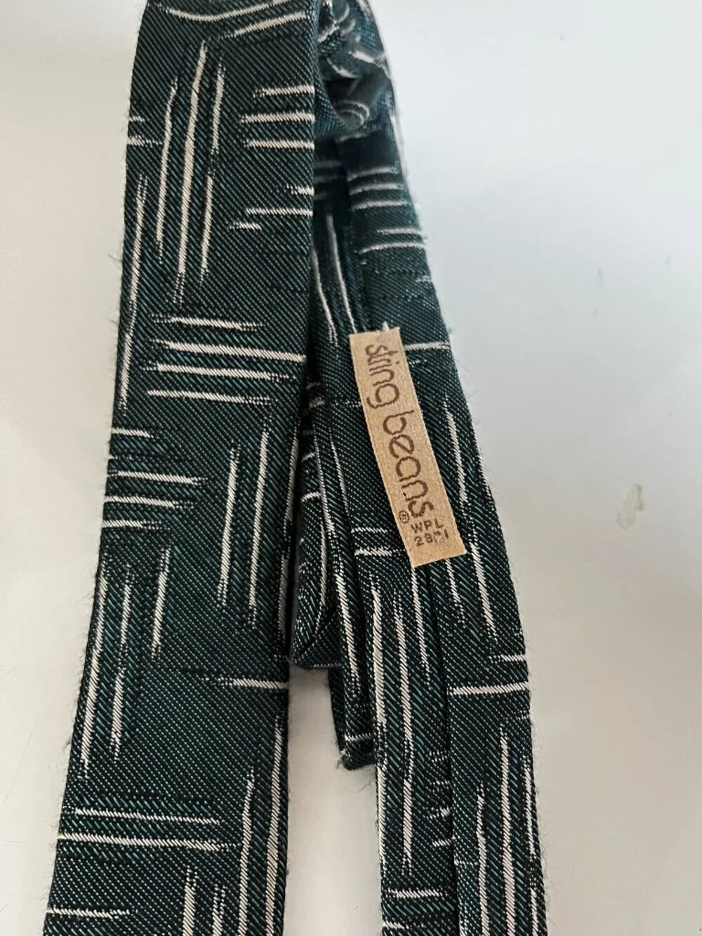 STRING BEANS Lot of 2 SKINNY Vintage Red & Green NECKTIES/PREOWNED
